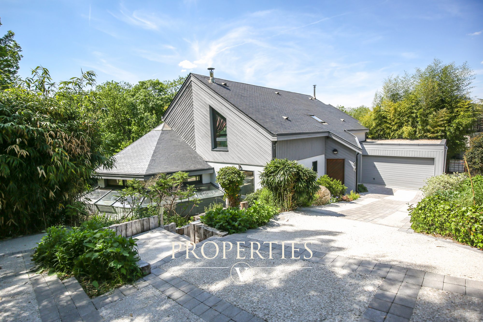 Maison 10 pièces 251 m² · à Noiseau · 251 m² · 949 000 €
